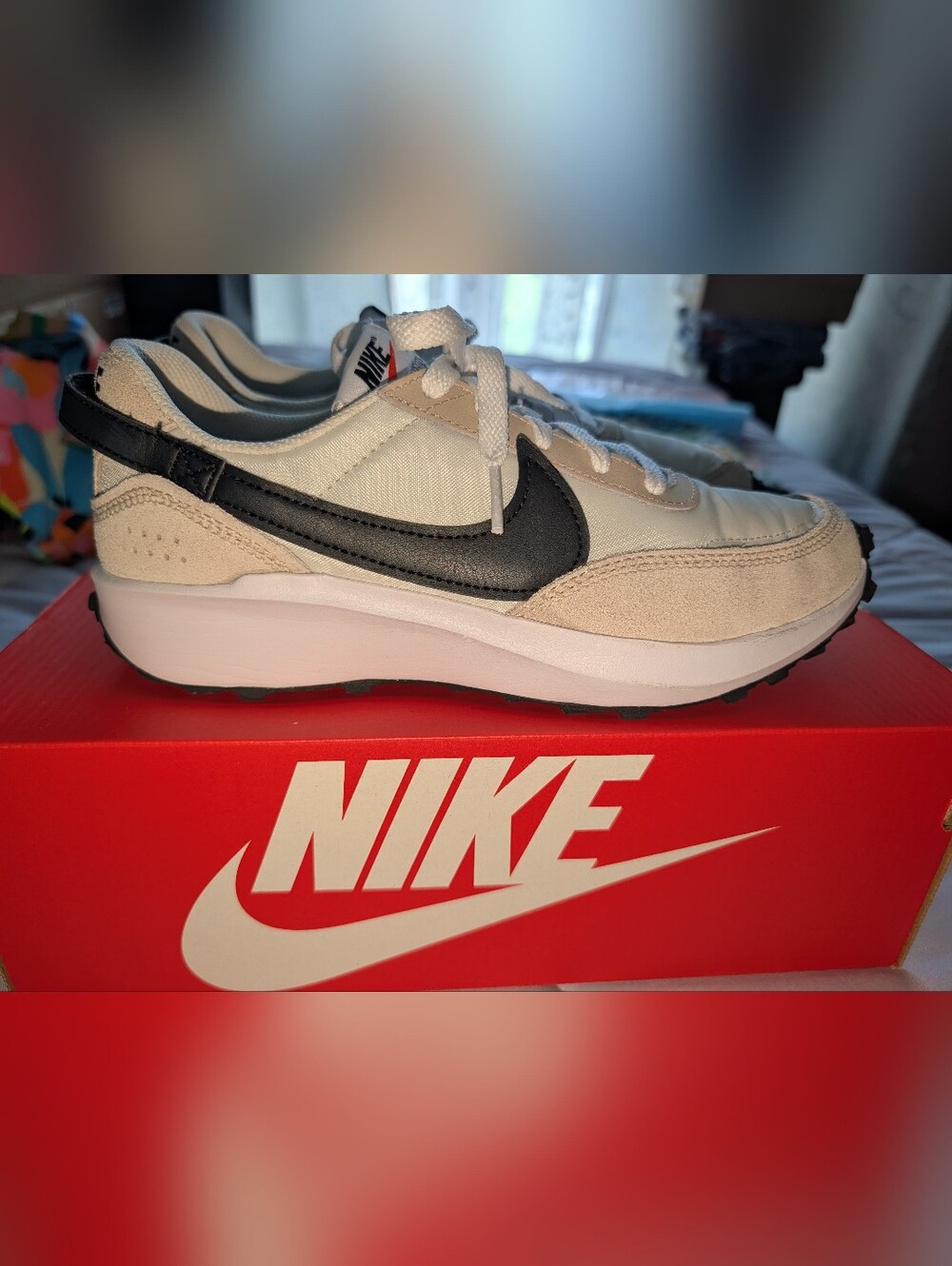 Nike Women’s Waffle Debut Sneakers Box Label - Black/White